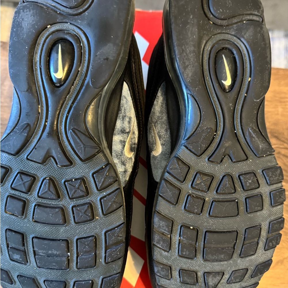 Nike Triple Black Air Max Sneakers - Picture 2 of 4
